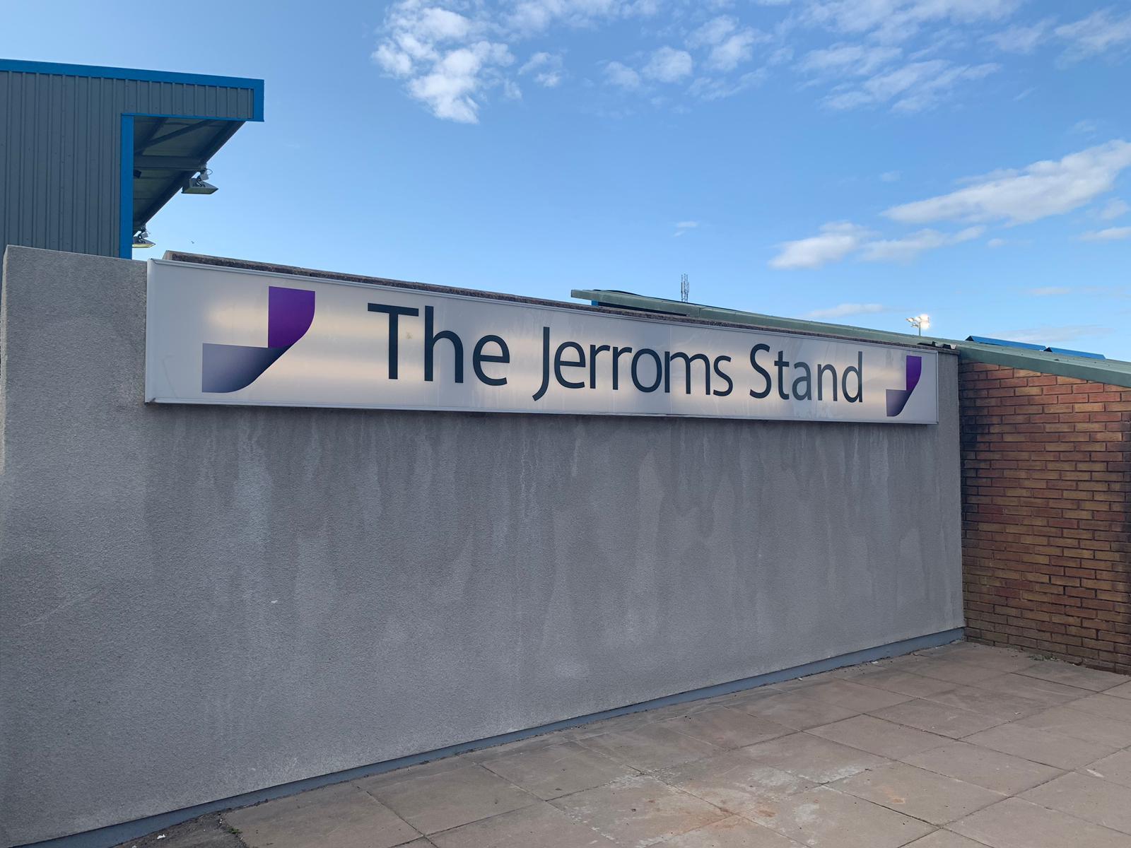 Jerroms Sponsor Solihull Moors Sign